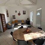Maison Arcachonnaise Sur בית נופש