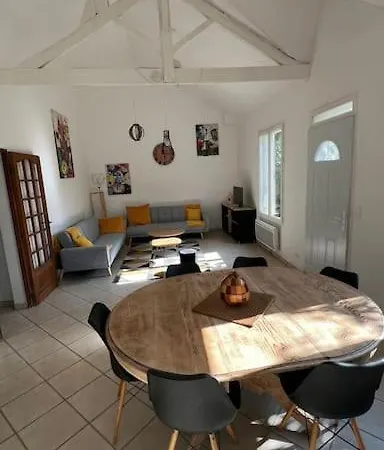 Maison Arcachonnaise Sur בית נופש